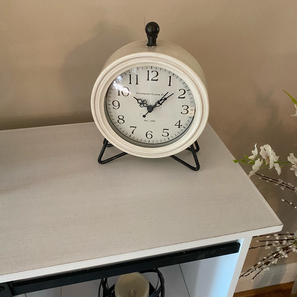 Stratton table clock brand